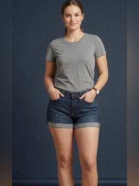 Levi's denim shorts mid rise size 33